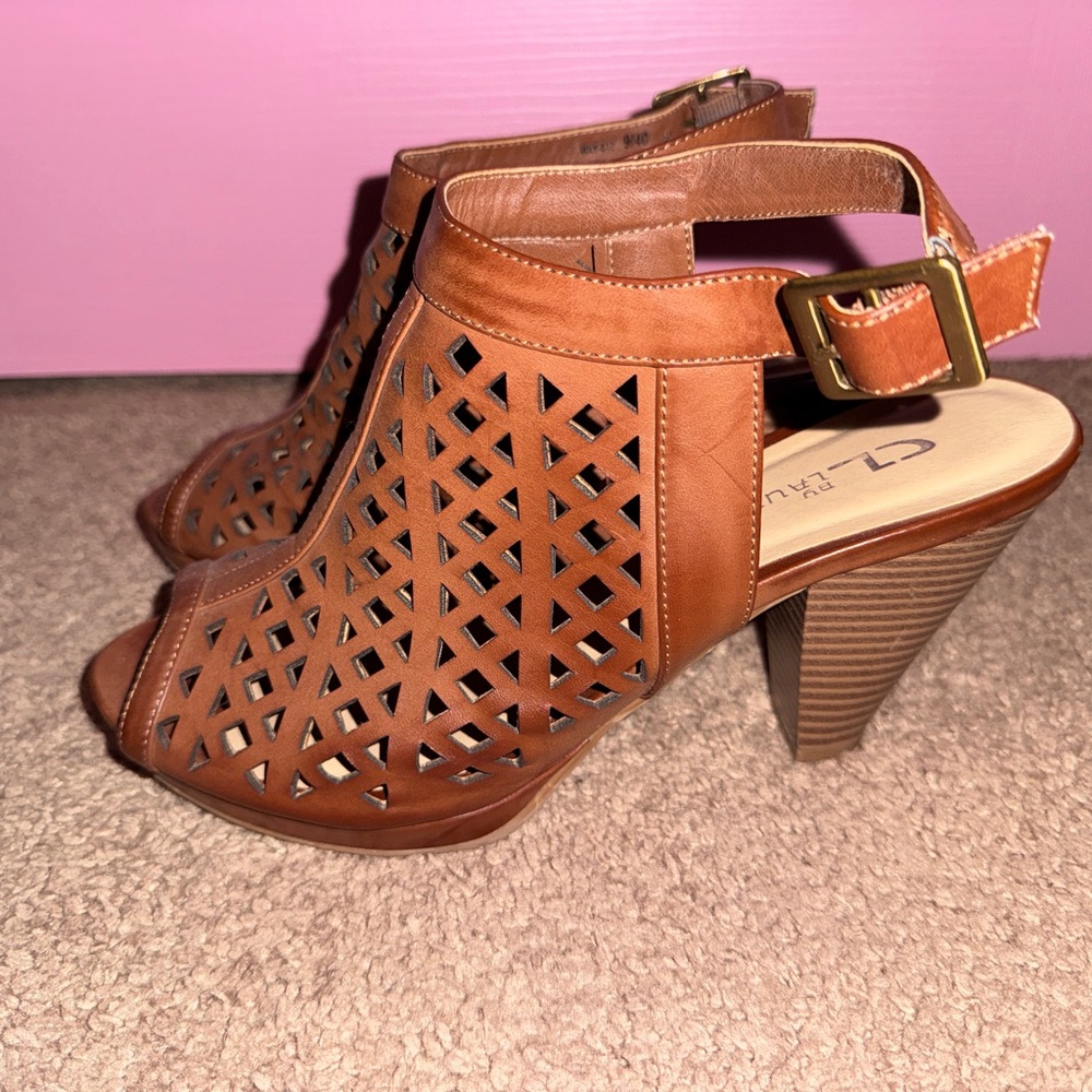 Heels - Picture 3 of 6